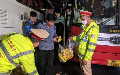 Đà Nẵng: Phát hiện, xử lý gần 60 xe nhồi nhét khách dịp Tết