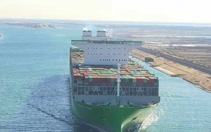 Ai Cập giải cứu thành công một tàu mắc cạn ở kênh đào Suez