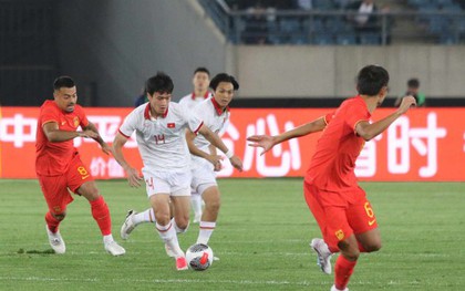 Vượt qua ĐT Việt Nam 2-0, ĐT Trung Quốc vẫn bị chê "thắng chẳng khác gì thua"