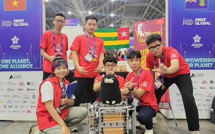 Học sinh Việt Nam vô địch cuộc thi robot lớn nhất thế giới