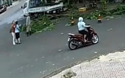 Xử phạt người phụ nữ tát nhân viên công ty môi trường
