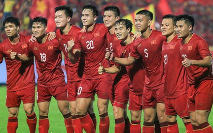 Hàng loạt ngôi sao tuyển Việt Nam lọt danh sách đề cử Quả bóng vàng 2023 nhưng vắng Văn Quyết, Văn Toàn