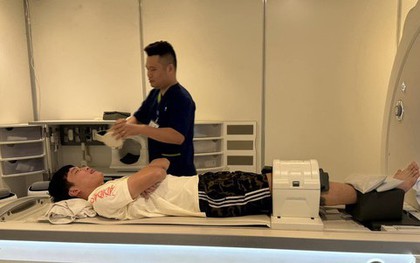 Xác định chấn thương của Hoàng Đức, HLV Troussier vơi nỗi lo