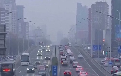 Nhiều thành phố Trung Quốc chìm trong sương mù và khói bụi