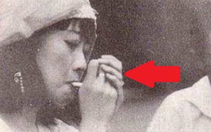 Hoàng hậu Uyển Dung từng hút bao nhiêu điếu thuốc một năm mà khiến hoàng đế Phổ Nghi kinh ngạc?