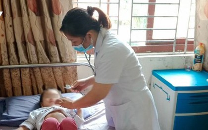 Lạng Sơn: Dùng nước khe, suối chế biến thức ăn, nhiều trẻ mầm non nhập viện
