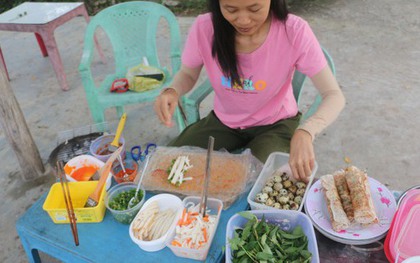 Bình Thuận: Bánh tráng nướng cuộn dễ làm, ngon miệng