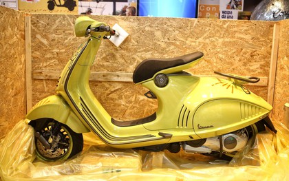 Cận cảnh xe tay ga Vespa giá hơn 400 triệu đồng ở Việt Nam