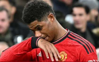 Rashford nhận thẻ đỏ, Man Utd thua ngược Copenhagen