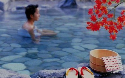 Hơn 90.000 người Nhật sống thọ hơn 100 tuổi: Ngoài chế độ ăn uống, tắm khoáng nóng là bí quyết đẩy lùi "bách bệnh"