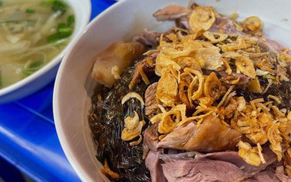 Du khách quốc tế ấn tượng với 5 món ăn đường phố Hà Nội bị Michelin bỏ quên