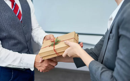 Bộ GD&ĐT nghiêm cấm thầy cô biếu, tặng quà Tết cho lãnh đạo