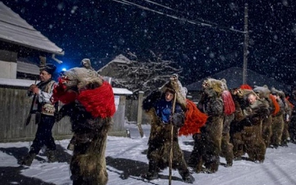 “Lễ hội múa gấu” - phong tục đón năm mới đặc sắc của người Romania