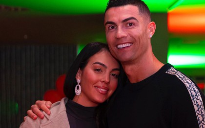 Ronaldo nhắn nhủ gì đến bạn gái Georgina nhân ngày Valentine?