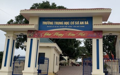 Học sinh lớp 7 ở Bắc Giang tự sinh con trong nhà tắm: Gia đình, nhà trường ngỡ ngàng