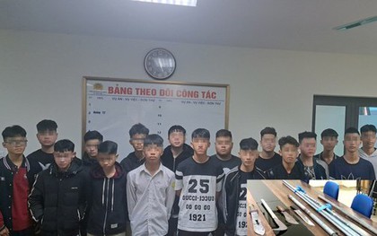 Ngăn chặn hàng chục học sinh mang "phóng lợn" hỗn chiến ở Hà Nội