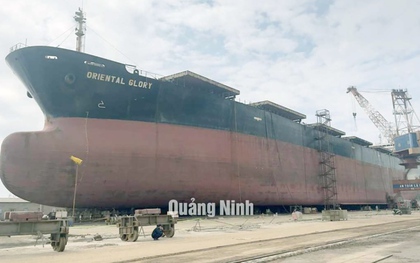 Quảng Ninh: Tàu biển phát nổ trong lúc sửa chữa, 8 công nhân bị thương