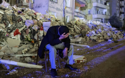 Hiện trường đau lòng khi Thổ Nhĩ Kỳ tiếp tục hứng chịu động đất kép sau 2 tuần kể từ thảm họa khiến 47.000 người thiệt mạng