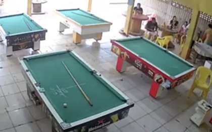 Đánh thua billiards, xả súng giết chết 7 người