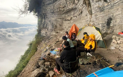 Vách đá trắng trên đèo Mã Pí Lèng: Có gì mà dân du lịch bụi gọi là "chỗ ngủ view ngàn sao"?