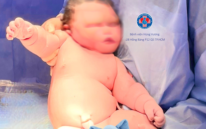 Bé trai chào đời nặng gần 5,8kg, tương đương trẻ 2 tháng tuổi