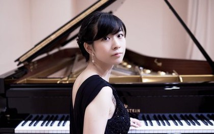 Nữ nghệ sĩ piano Nhật Bản nổi tiếng thế giới với bữa ăn chưa đầy 1 nghìn đồng