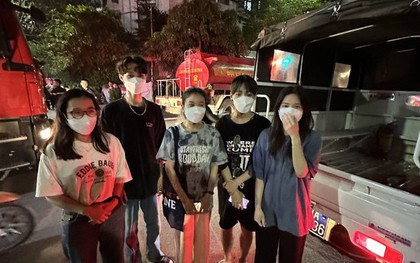 Giải cứu 5 người thoát khỏi vụ cháy ở Hà Nội