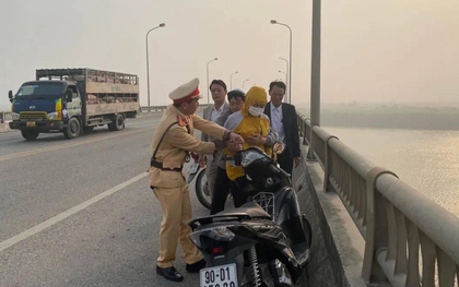 Kịp thời ngăn chặn người phụ nữ định nhảy cầu Yên Lệnh tự tử