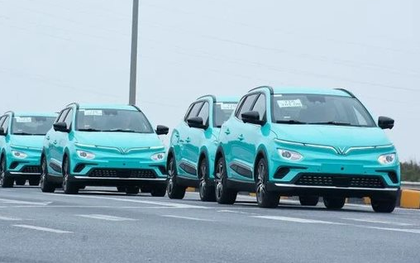 Việt Nam có ''cơn sốt'' taxi điện của ông Phạm Nhật Vượng còn đây là loại hình taxi đang khiến cả thế giới ''đứng ngồi không yên'', ông lớn rót hàng tỷ USD để giành thị phần