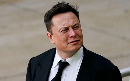 Elon Musk công khai chỉ trích cựu nhân viên của Twitter, nhưng rồi phải xin lỗi và tuyển lại người ta
