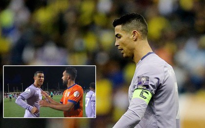 Ronaldo lại phản ứng trẻ con khi không thể ghi bàn