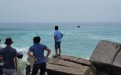 Ba học sinh ở Khánh Hòa chết đuối khi tắm biển