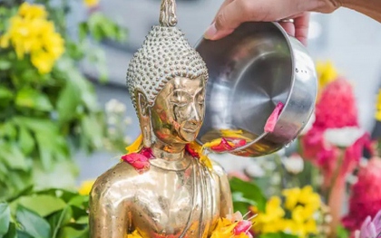 “Nam Ob Thai” - Mùi hương độc đáo của Tết năm mới Songkran tại Thái Lan
