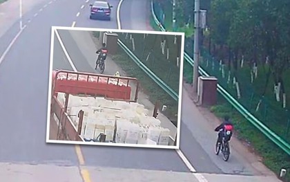 Cậu bé đạp xe 130km đến nhà bà sau khi cãi nhau với mẹ