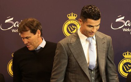 HLV Al Nassr bất ngờ bị sa thải vì mâu thuẫn với Ronaldo