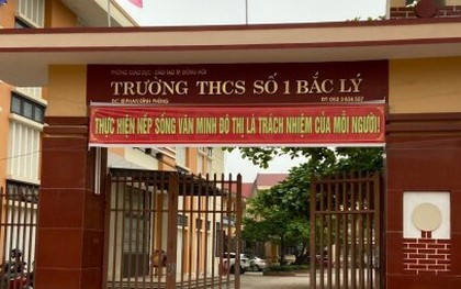 Quảng Bình: Nữ sinh lớp 7 đánh bạn, bắt quỳ trong lớp học