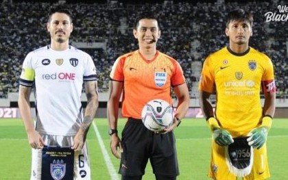 VFF yêu cầu chấn chỉnh, VPF mời ngay 2 trọng tài ngoại bắt V.League