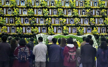 Tròn 9 năm sau thảm họa chìm phà Sewol tồi tệ nhất lịch sử Hàn Quốc, người ở lại vẫn đau đáu chưa thể chấp nhận sự thật đau lòng