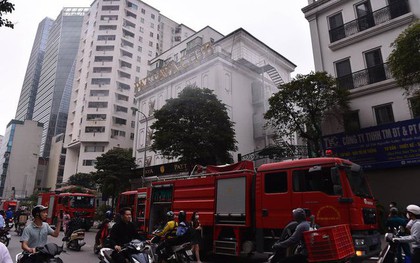 Hà Nội: Cháy lớn tại một quán karaoke