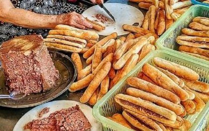 Bánh mì que Hải Phòng - quà bình dân nức lòng thực khách