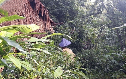 Gia đình sống gần như tuyệt giao với xã hội ở Thanh Hóa: Khai quật khu vườn bí ẩn, tìm thấy vô số sắt thép