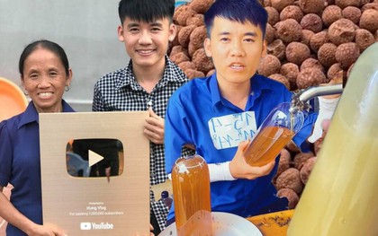 Mật ong của con trai bà Tân có màu sắc kỳ lạ, bên ngoài sủi bọt khiến bao khách hàng hoang mang