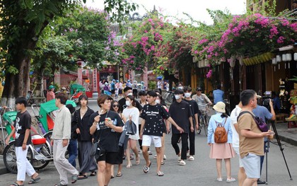 Hội An ngày đầu “siết” vé tham quan phố cổ