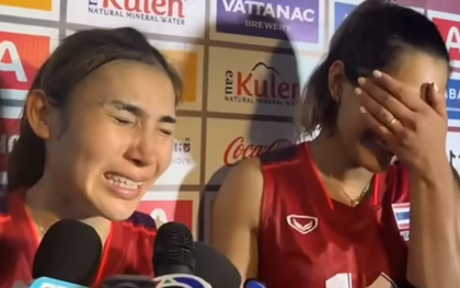 Nữ VĐV bóng chuyền Thái Lan khóc ròng sau trận chung kết SEA Games, ngỡ ngàng vì tuyển Việt Nam chơi quá tốt