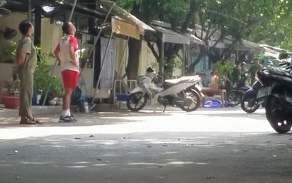 Người phụ nữ tử vong cạnh khuôn viên chung cư ở quận 11