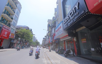 Đoạn đường "bỏng rát" dưới nắng vì thiếu cây xanh