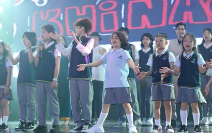 Trầm trồ show diễn nghệ thuật của các bạn học sinh: Nhiều vấn đề nóng được gửi gắm, còn thành công gây quỹ 400 triệu cho người nghèo