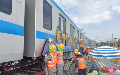 Đoàn tàu Metro ở TP.HCM đã được làm sạch sau khi bị kẻ xấu vẽ bậy lần 2