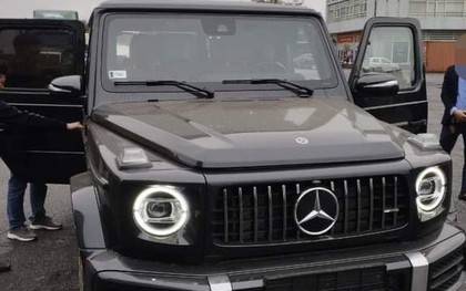 Xe Mercedes G63 giá 12 tỷ đồng bị "bỏ rơi" ở cảng Hải Phòng