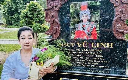 Sao Việt 17/6: Thanh Thanh Tâm từ Mỹ về viếng mộ "người tình sân khấu" Vũ Linh